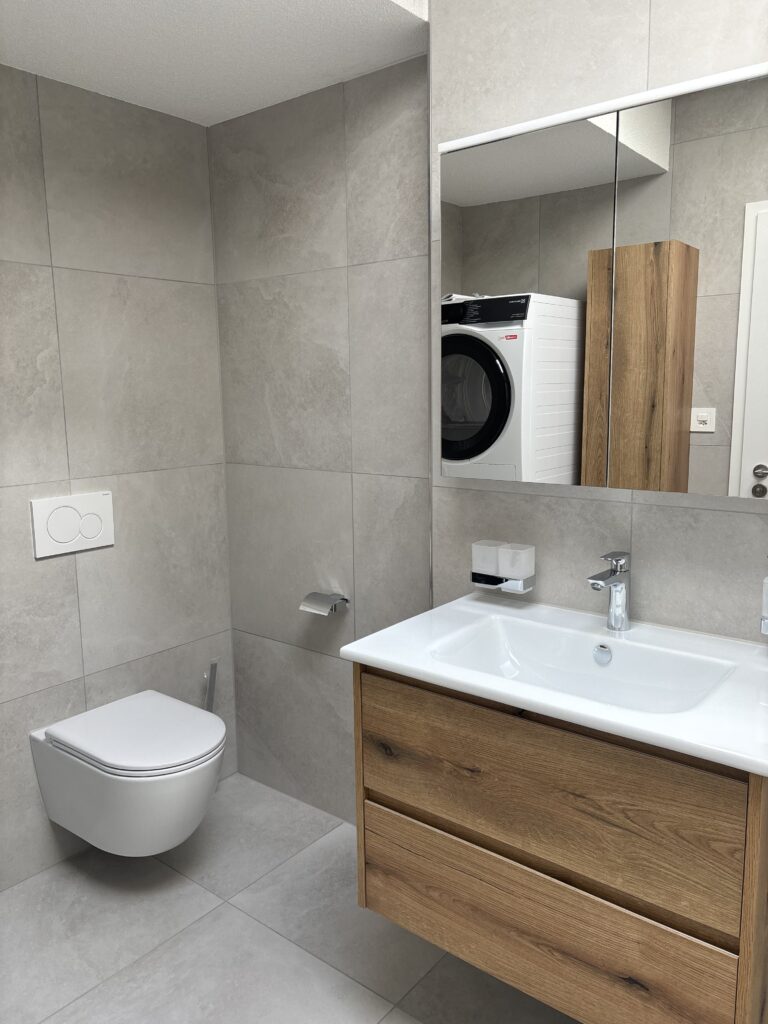 Salle de bain carrelage Suisse Jura